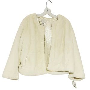 White Faux Fur Bridal Coat - SZ 1X - **NWT**